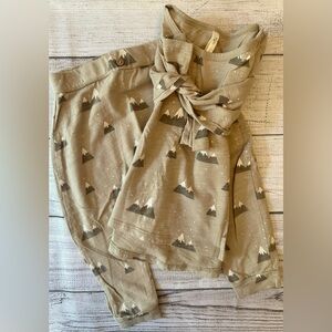Rylee + Cru Mountains Set w/ Long-sleeve Tee and Slouch Pant, 18-24 Months, EUC